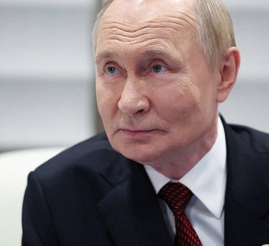 Владимир Путин приступил к переговорам с руководителями Китая и Монголии в Пекине